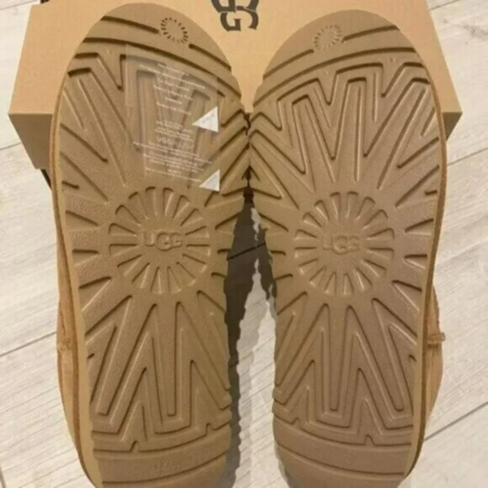 UGG Tan Platform Shoes EU39 Women's 8